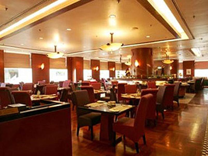 Dorsett Kuala Lumpur Hotel Exterior foto The interior of the restaurant